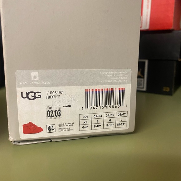 Ugg - Picture 5 of 5